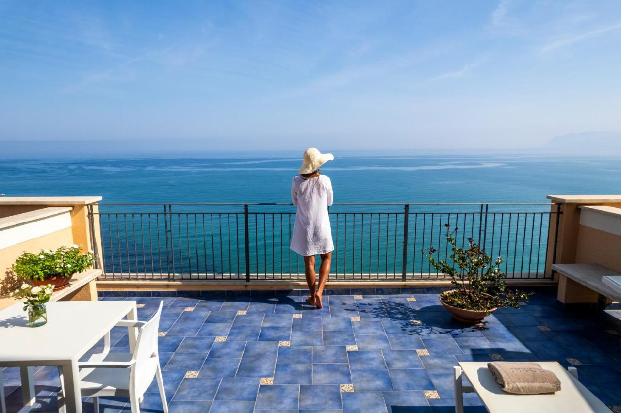 Hotel Punta Nord Est Castellammare del Golfo Exterior foto